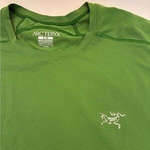 Arc’teryx tech tee crew cut semi fitted, Lime Green, Men’s Large